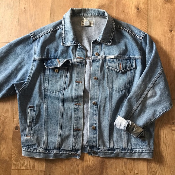 Oversized 90’s Denim Jacket - Picture 2 of 8